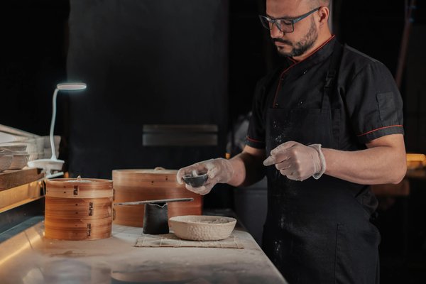 Découvrez le plateau tournant pour gâteaux : un must !