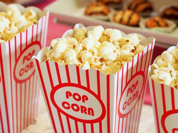 Quels critères pour choisir une machine à pop-corn avec option de caramelisation?